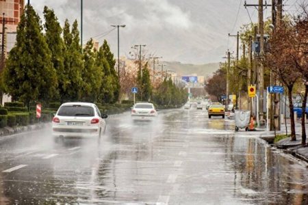 باران و رعد و برق در ۱۳ استان