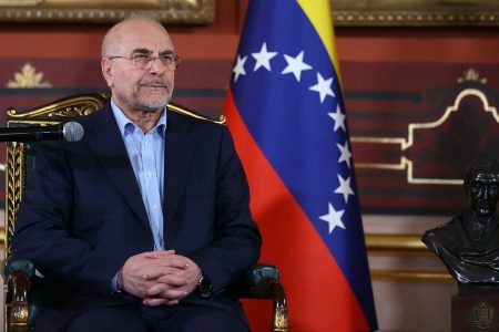 تأکید ایران و ونزوئلا بر رفع موانع توسعه روابط تجاری