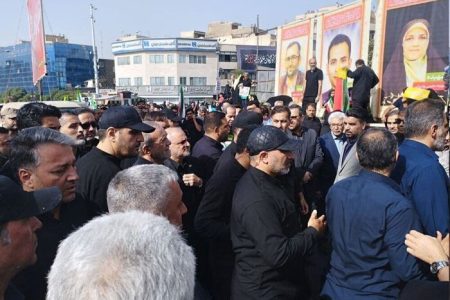 حضور رئیس‌جمهور در مراسم تشییع پیکر شهدای اقتدار