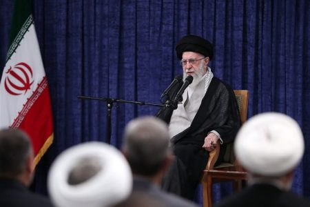 تأثیر تابلوی عصر عاشورای محمود فرشچیان بر رهبر انقلاب