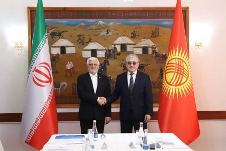 دکتر عارف: سطح روابط اقتصادی تهران- بیشکک متناسب با روابط فرهنگی و تاریخی افزایش یابد/ضرورت تسهیل صدور روادید برای گردشگران و فعالان اقتصادی ایرانی /قاسم علی اف: قرقیزستان برای روابط دوستانه و مستحکم با جمهوری اسلامی ایران اهمیت زیادی قائل است