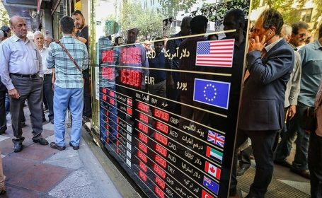 قیمت دلار، یورو و درهم سوم شهریور ۱۴۰۴ | دلار در کانال ۹۴ هزار تومان قیمت دلار، یورو و درهم سوم شهریور ۱۴۰۴ | دلار در کانال ۹۴ هزار تومان