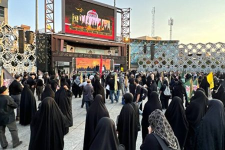 عشق و دلدادگی جاماندگان به سالار شهیدان در مسیر عاشقی