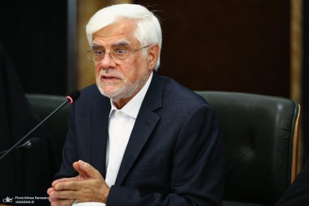 تأکید عارف بر همبستگی ملی و خدمت‌رسانی دولت | وعده افزایش ۵ هزار مگاوات برق خورشیدی