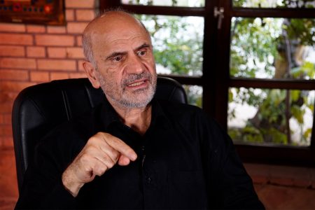 فرشاد مومنی، اقتصاددان در بیمارستان بستری شد فرشاد مومنی، اقتصاددان در بیمارستان بستری شد