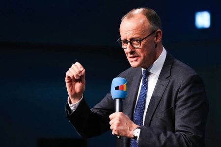 مرتس: آمریکا با تضمین‌های امنیتی مشابه ناتو به اوکراین موافقت کرد