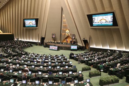 نماینده ملایر: فرهنگ را کوچک کنیم، کشور را بیدفاع کردهایم نماینده ملایر: فرهنگ را کوچک کنیم، کشور را بیدفاع کردهایم