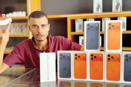 چرا در غزه آیفون هست اما مردم نان ندارند؟/ هدف اسرائیل از آزاد گذاشتن واردات موادمخدر و کالای لوکس به غزه حمایت می کند؟