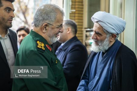 فرماندهان سپاه در مراسم ترحیم پدر حسین طائب/ حداد عادل و مخبر هم بودند + عکس