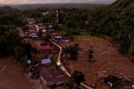 افزایش تلفات سیل مرگبار در جنوب آسیا