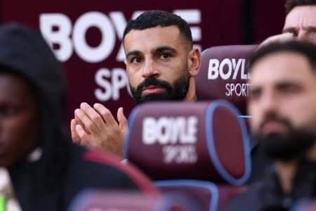 انتقاد از اعتراض علنی محمد صلاح: باید این حرفها را درون باشگاه نگه میداشتی انتقاد از اعتراض علنی محمد صلاح: باید این حرفها را درون باشگاه نگه میداشتی