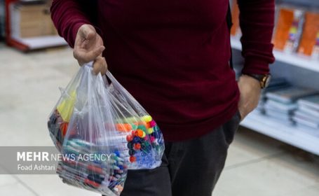 اغلب لوازم تحریرها، تولید داخل است هرچند با نشان خارجی عرضه شوند اغلب لوازم تحریرها، تولید داخل است هرچند با نشان خارجی عرضه شوند