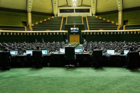 تذکر ۴۳ نماینده به رئیس‌جمهور؛ مذاکرات باید در خدمت حقوق ملت باشد