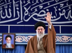 برخی سران آمریکا احمق‌های درجه یکی هستند