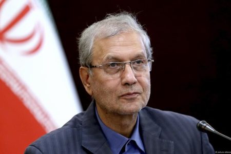 تار و پود جاودانگی: ادبیات، سیستم ایمنی و حافظه تاریخی ما