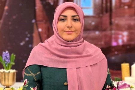 ببینید | تذکر المیرا شریفی‌مقدم به همکار حواس‌پرتش در برنامه زنده