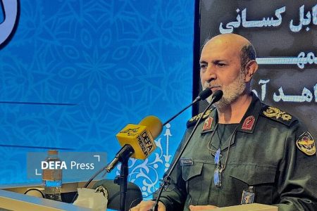 سردار سنایی راد: مقاومت در برابر دشمن، فضیلت مردمی با پیشینه تمدنی است/ جان فدا بودن برای ایران نه فقط یک شعار، بلکه یک ارزش مفهومی است