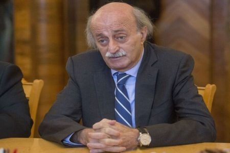 جنبلاط: اجرای توافق اسلام‌آباد و آتش‌بس با انصارالله راه خروج از وضعیت کنونی است