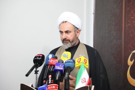 امام جمعه ایلام از انتظار رهبر انقلاب از نسل نوجوان گفت/ در موضوع مذاکره باید هوشیار بود و فریب طرف مقابل را نخورد
