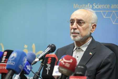 علی‌اکبر صالحی: چرا پزشکیان نباید در مجمع عمومی شرکت کند؟ / ان‌شالله اتفاقی برای ایشان نمی‌افتد