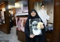 دیدار جمعی از فعالان زن عراقی با عروس امام خمینی/ تصویر خاص از زنان عراقی در کنار تصویر بنیانگذار انقلاب اسلامی