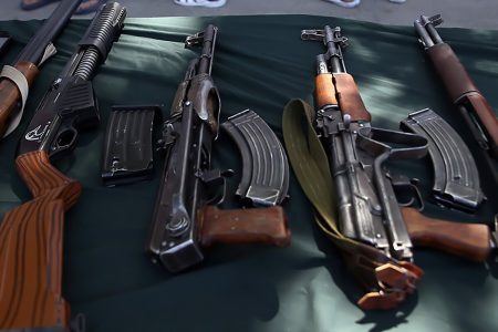 کشف مهمات جنگی و سلاح در قلب تهران/ یک نفر دستگیر شد