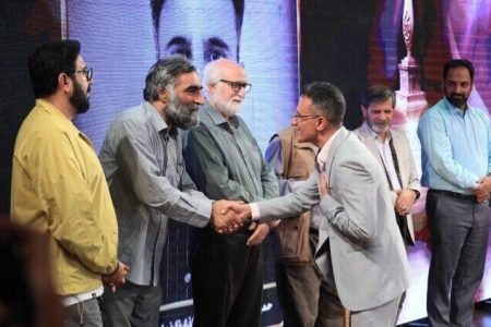 اعطای نشان ملی پارسی‌جان به بنیان‌گذار گنجور