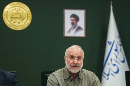 قالیباف: هرگز تسلیم نمی‌شویم و کشور را تعطیل نمی‌کنیم/ ‌ دشمن بداند مذاکره نیز یک میدان مبارزه است؛ دیپلماسی تسلیم نیست