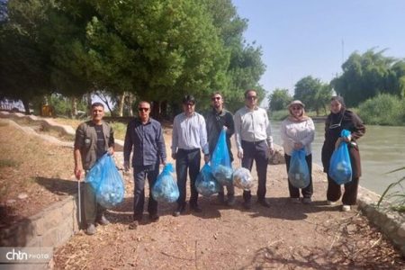 پاکسازی ساحل رودخانه شاوور شوش در راستای پویش «خوزستان پاکیزه»