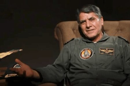 خلبان ایرانی اف‌۱۴: روایت خلبان آمریکایی هالیوودی و سریالی است/ او یا سرعت نمی‌فهمد یا ارتفاع/ توان هوایی آمریکا بالا است اما…