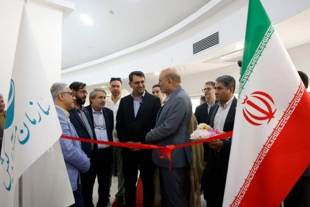 چراغ تئاتر در کیش روشن‌تر شد؛ تماشاخانه استاد نصیریان افتتاح شد