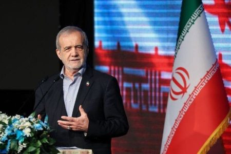 اظهارات پزشکیان درباره آینده جنگ آمریکا و ایران؛ نمی‌خواهیم کار به انتخابات میان‌دوره‌ای بکشد/ آمریکا پیش از انتخابات به تفاهم اسلام آباد بازگردد