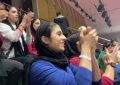 دختران ووشو در حال تشویق تیم پسران با شعار ایران ایران + فیلم