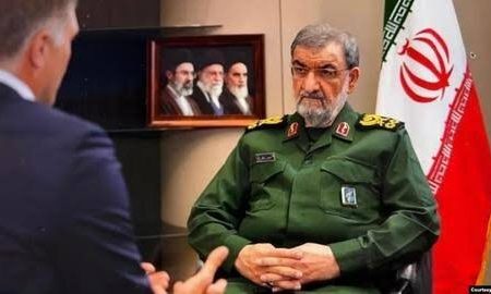 محسن رضایی: ترامپ می‌داند جان سالم به در نمی‌برد، بالاخره یقه او را می‌گیرند/ برای نخستین‌بار ایران یک «اف ۳۵» زد و آواکس‌های آمریکا را زمین گیر کرد