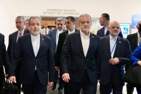 امام جمعه ساوه نطق پزشکیان در سازمان ملل را «هوشمندانه» خواند/ پیام آیت الله سید مجتبی خامنه‌ای برای سال تحصیلی چه ویژگی خاصی داشت؟