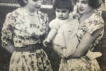فوزیه فواد در کنار دختر و نوه‌اش در سوئیس؛ سال ۱۳۳۸ / عکس