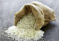 افزایش قیمت مواد غذایی کمتر از جهش نرخ ارز است/ قیمت برنج و حبوبات ۱۰ تا ۱۵ درصد گران شد